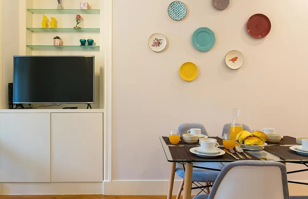 Lovelystay - Cozy 3Bdr Apartment In Estrela-1